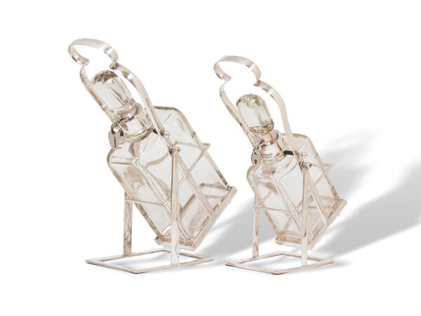 Overview of the Pair of Tilting Decanters Hukin & Heath tilted