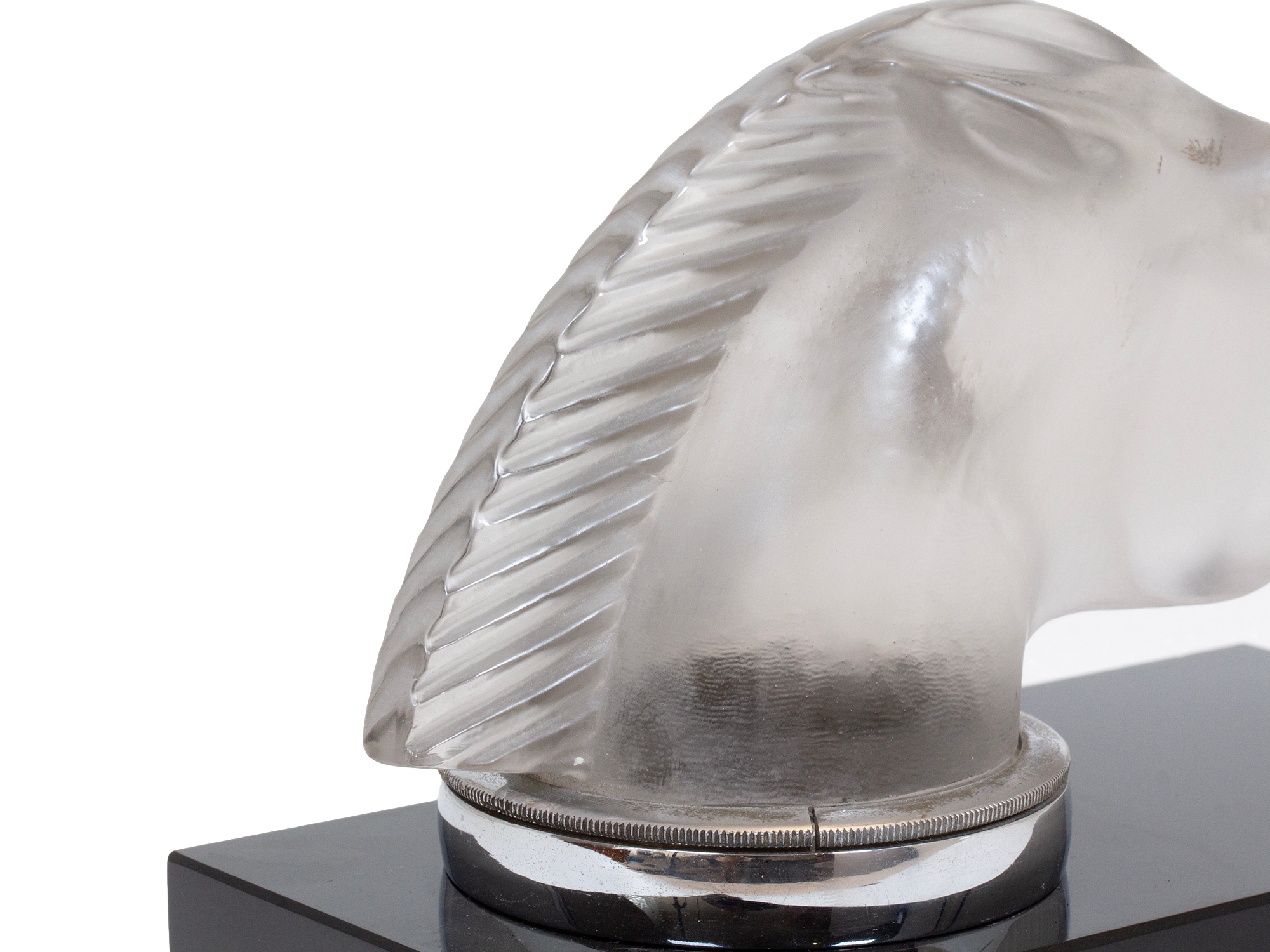 Close up of the horse mane from the Rene Lalique Car Mascot Epsom 1153