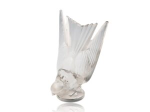 Front overview of the Rene Lalique Car Mascot Hirondelle 1143 out of the stand