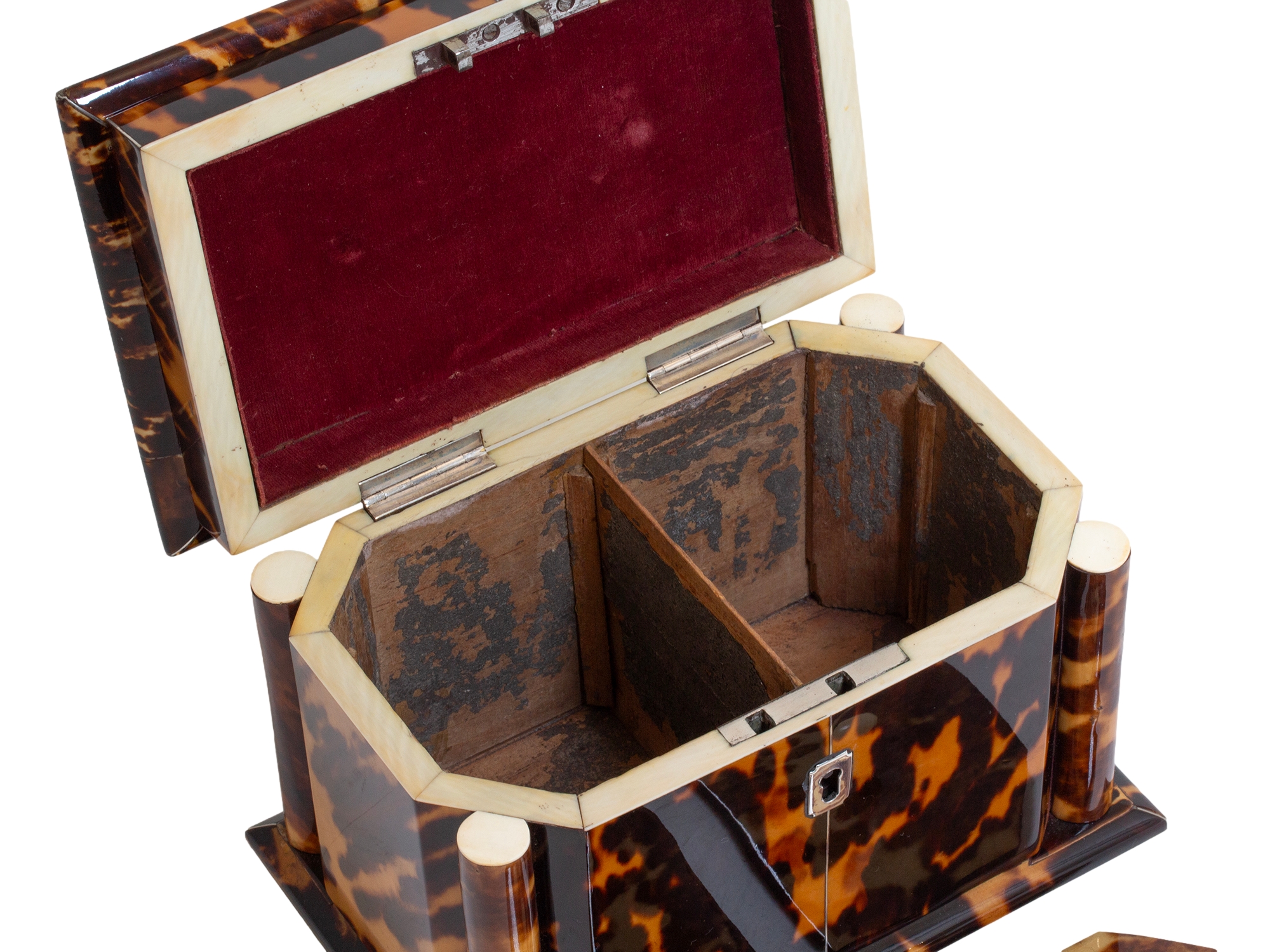 Tortoiseshell tea caddy close up of the inside